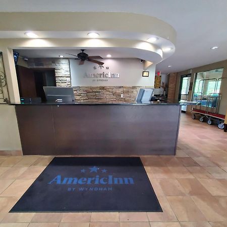 Americinn And Suites By Wyndham Delafield-Waukesha-Milwaukee Exterior foto