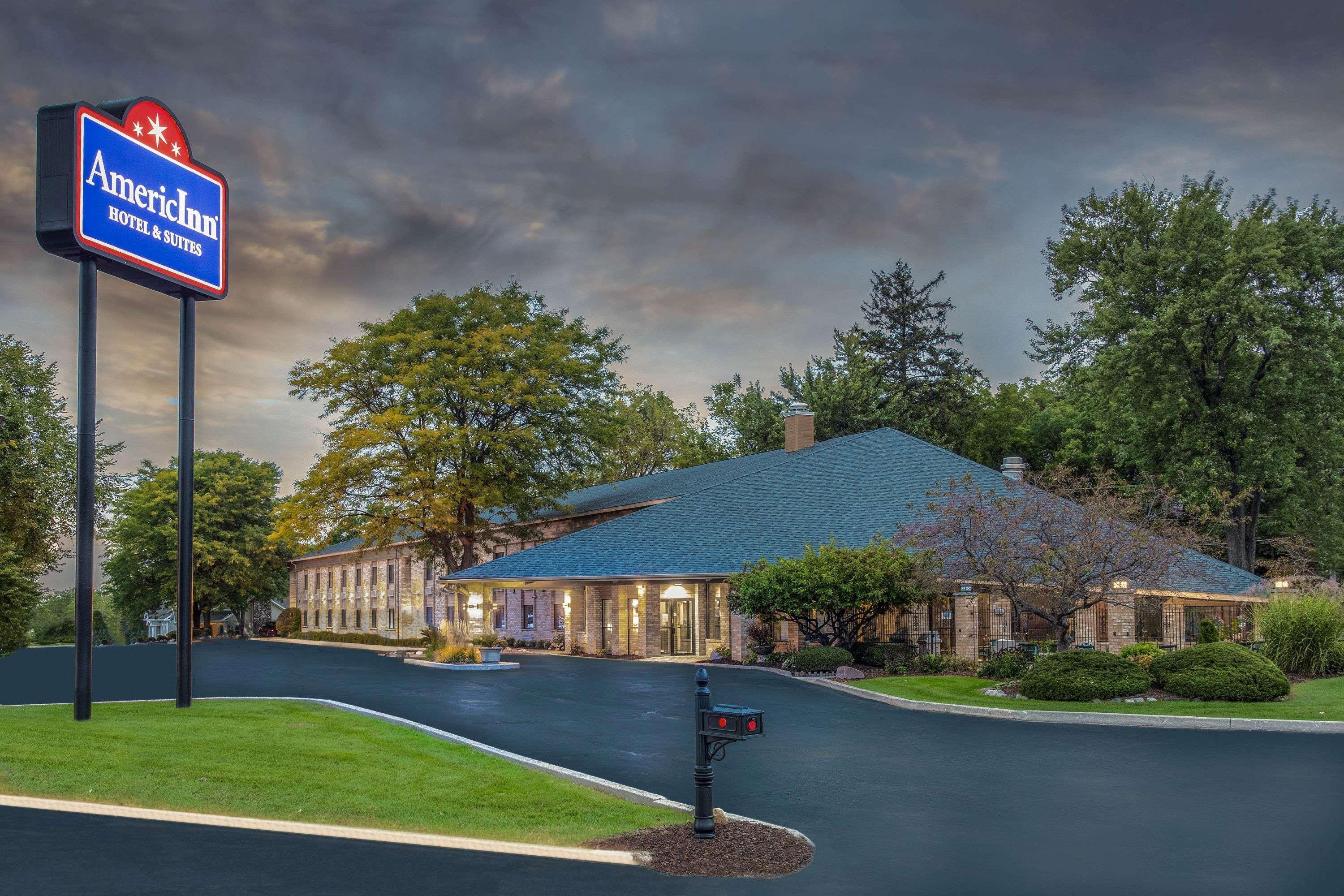 Americinn And Suites By Wyndham Delafield-Waukesha-Milwaukee Exterior foto